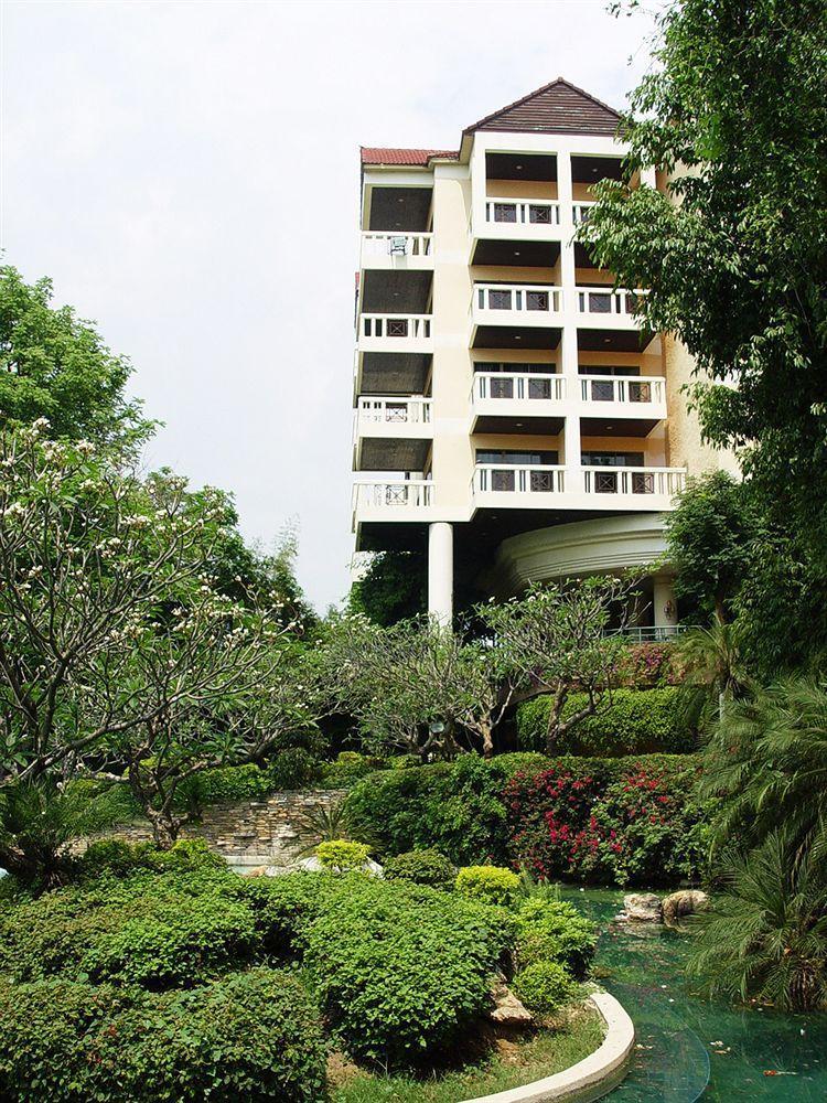 Pavilion Rim Kwai Resort Kanchanaburi Exterior photo
